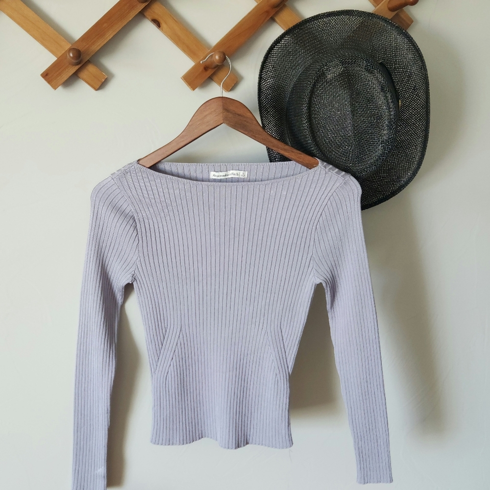 Abercrombie & Fitch Women's Gray Glossy Ribbed Slash Sweater Top (SOLD)